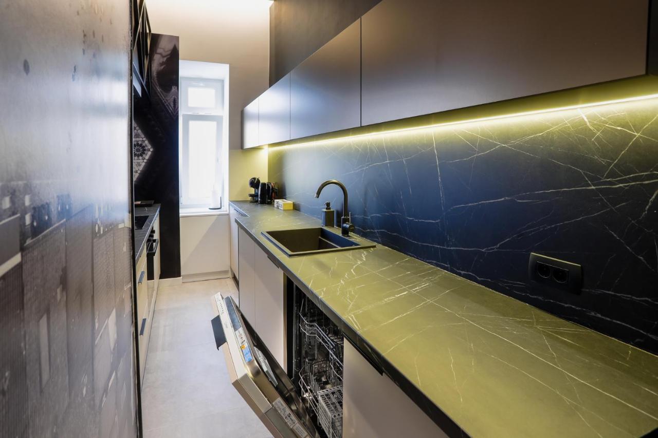 Lofty Exclusive Apartments Sarajevo Bagian luar foto